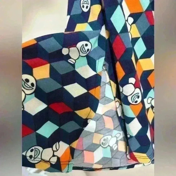 NWT LuLaRoe Disney Frozen Snowgies Snowman Swing Tee Size XS - Picture 4 of 9